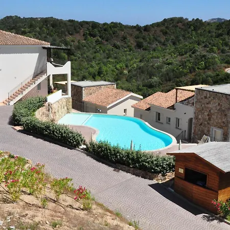 Elegant Near The Of Baja Sardinia 아르자케나