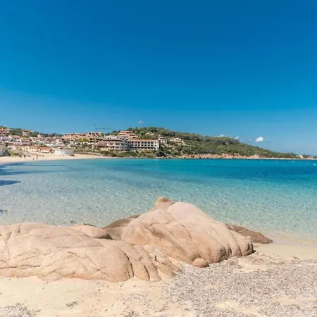 펜션 Elegant Near The Of Baja Sardinia 아르자케나